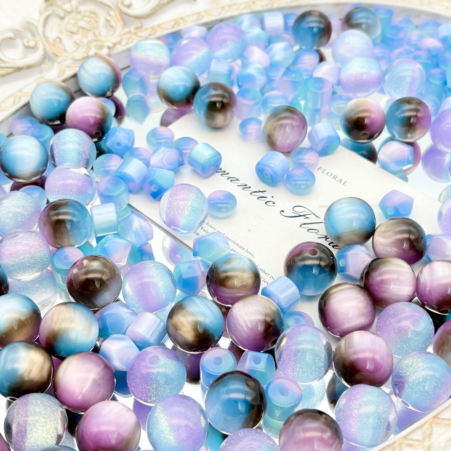 D155異世界の猫目玉