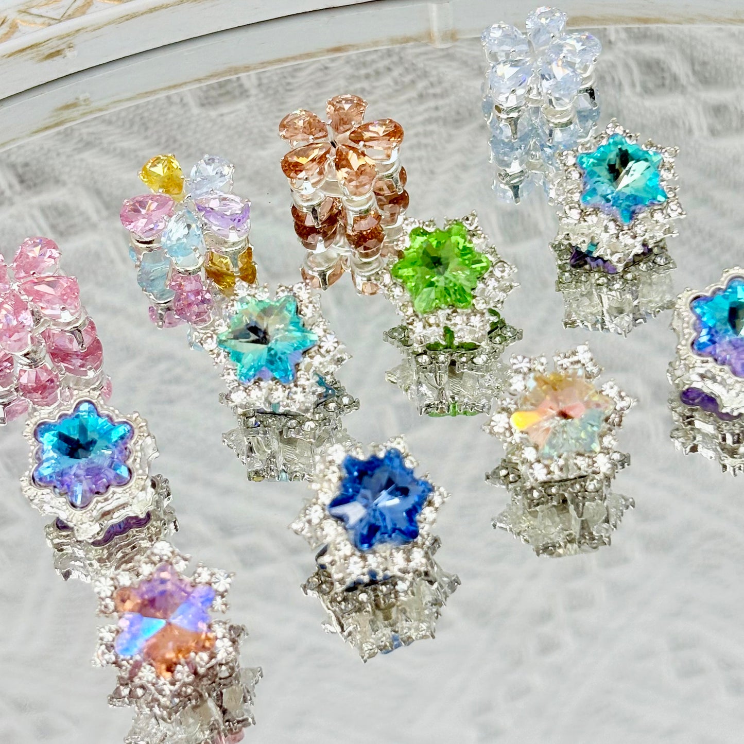 [T26]星綺の重綴・多通孔合金串珠デコレーション（異形状ミックス、2 個 / 4 個）