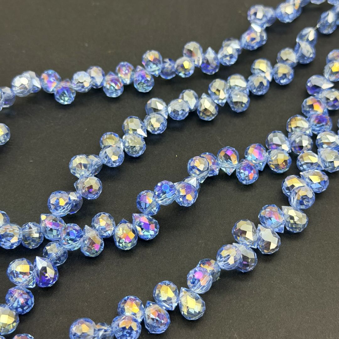 [開封] NEW.透明感がありキラキラ輝くイチゴ型ビーズ、30 種類以上のカラー展開、カーチャーム・バッグチャーム・ブレスレット自作 DIY 手芸パーツ