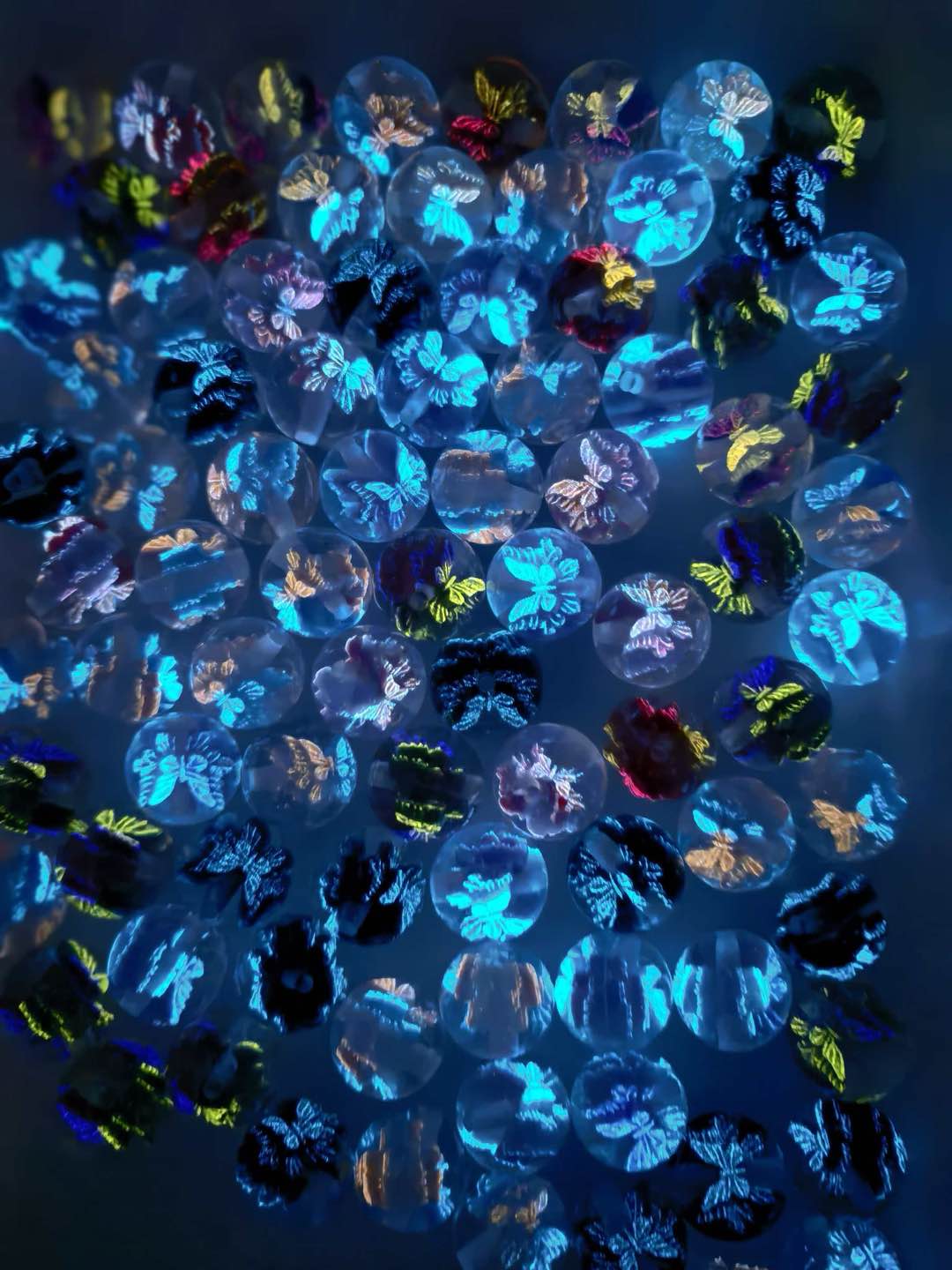 [A100]花霧蝶光・ピンク紫浅黄レジン蝶夜光串珠ミックス（16mm、5 個 / 10 個 / 15 個）