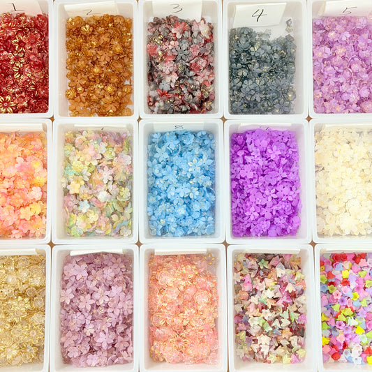 [R26]星の花弁」ストランドビーズミックス（プラスチック 穴あき花多サイズ 13-30mm ）