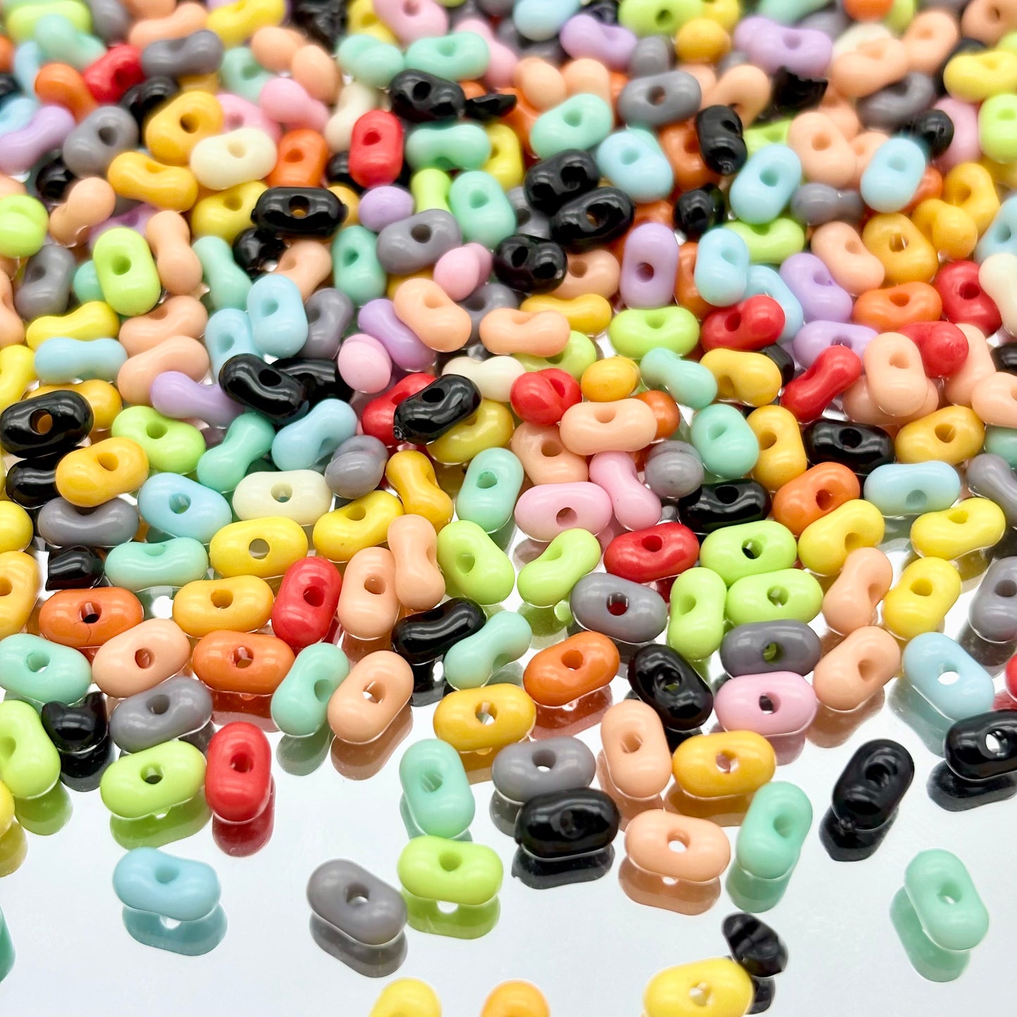 [M31]ピーナッツの綴飾・プラスチック串珠ミックス（1 本 / 30ML）