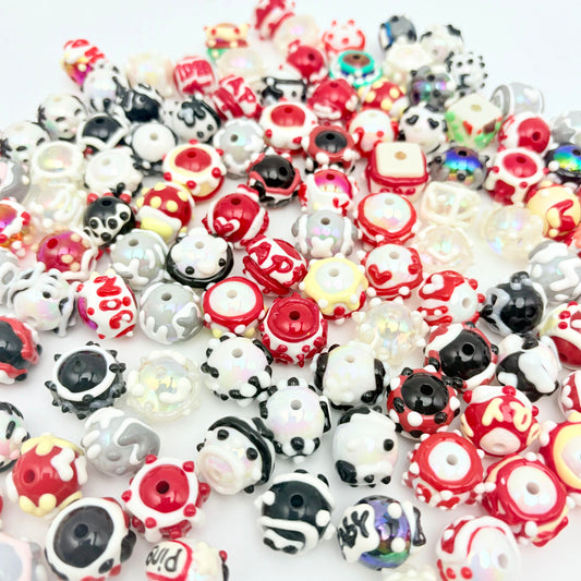 [A113]赤墨の織絵・紅黒白手描きプラスチック串珠ミックス（5 個 / 10 個 / 20 個）