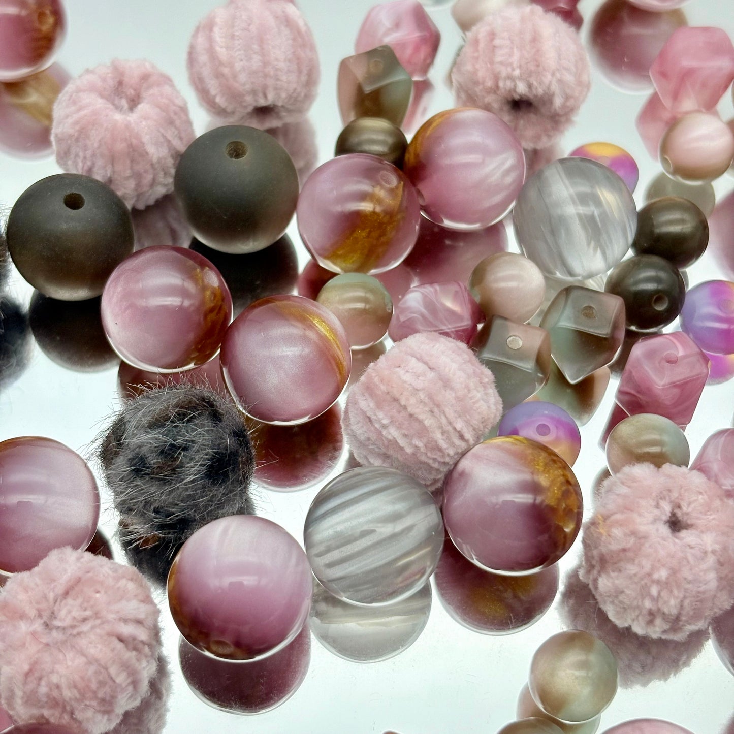 [A32]緋柔の茶霧・ビーズミックス（複数素材）：ピンク褐幻彩ビーズ 50ml/100ml