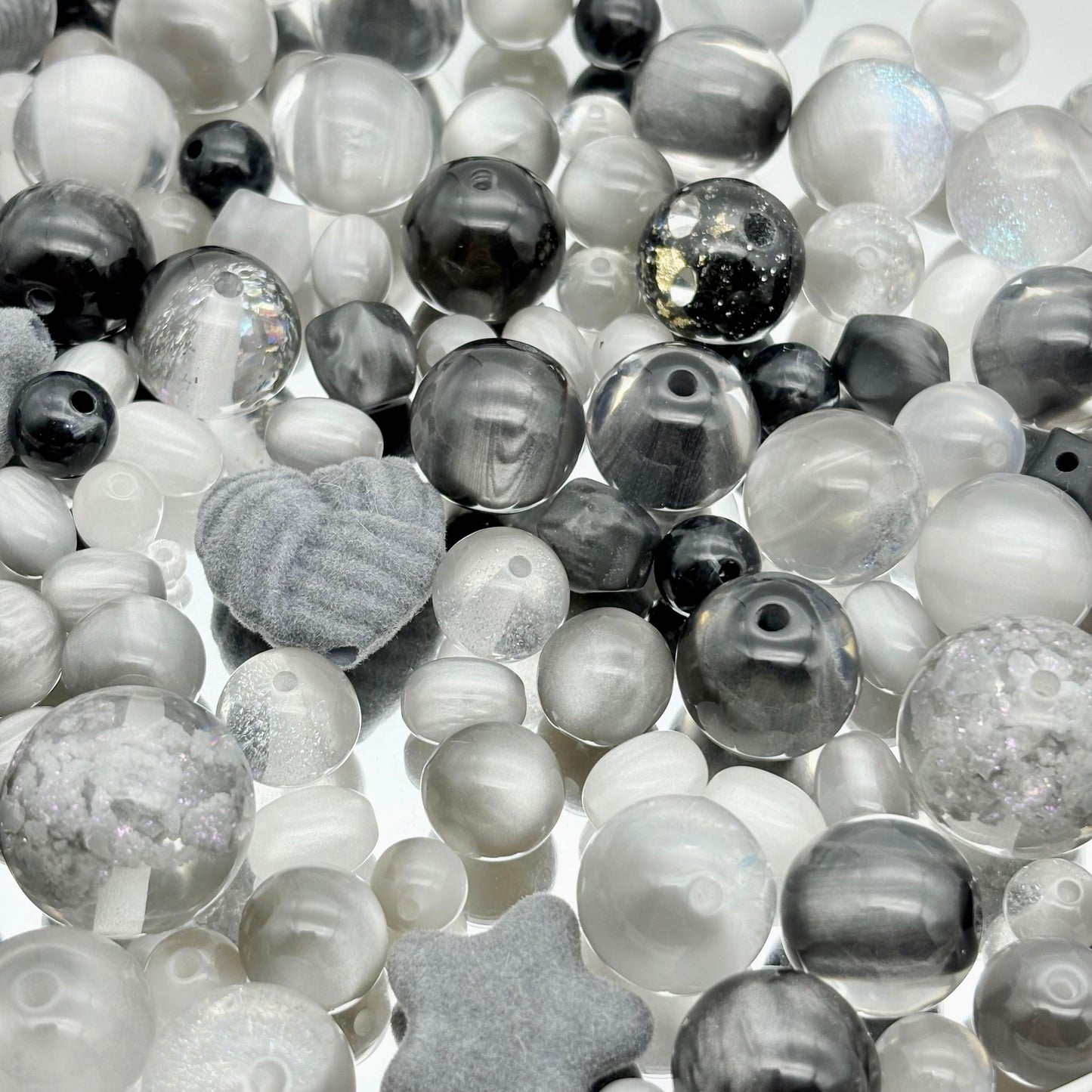 [新年福袋01]柔形大綴・多素材大尺寸串珠ミックス（3 袋 / 6 袋 / 10 袋）