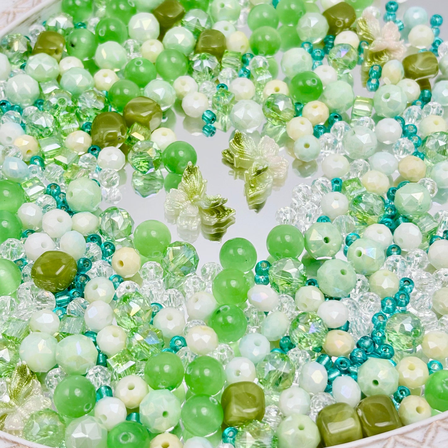 [B103]浅翠透珠・柔緑系ガラス天然石串珠ミックス（30ml/50ml）