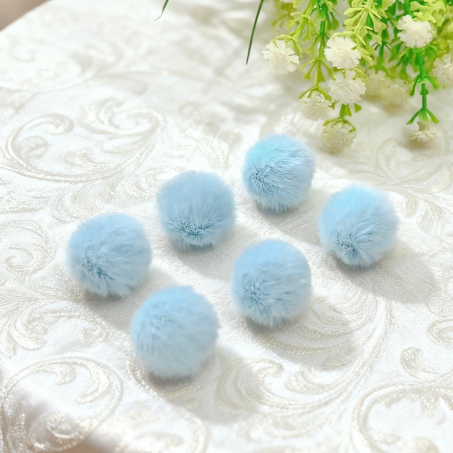 D07 フェイクミンク玉ペンダント