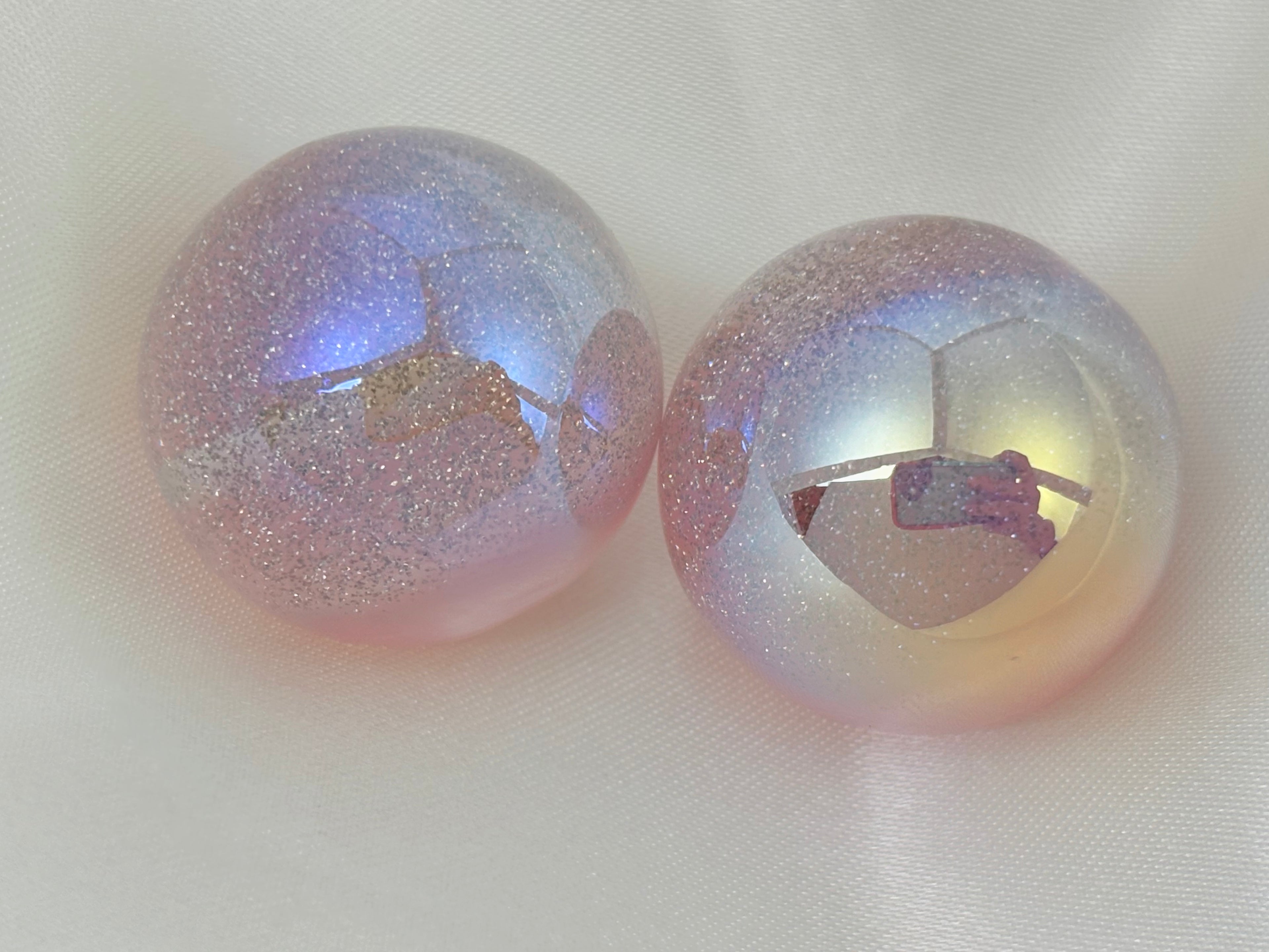 [開封]NEW.上質レジンビーズ 16/20/24mm 通し穴・片穴混在