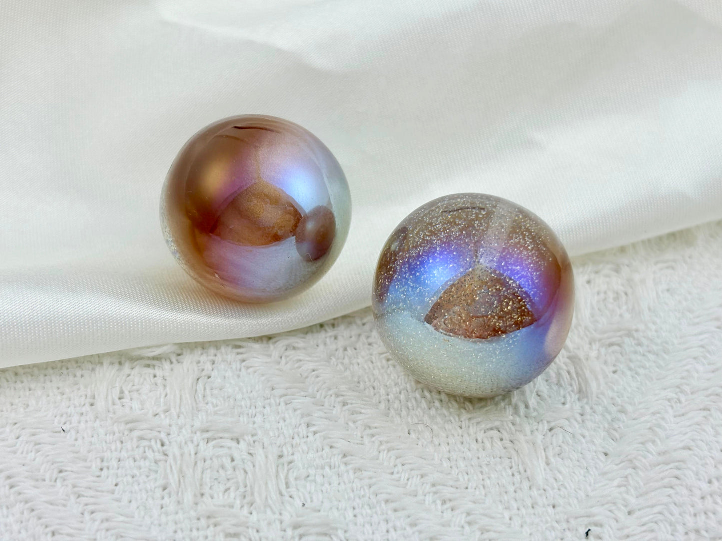 [A65-02]幻境半珠・20mm /25mm半孔レジンガラス串珠（1 個）