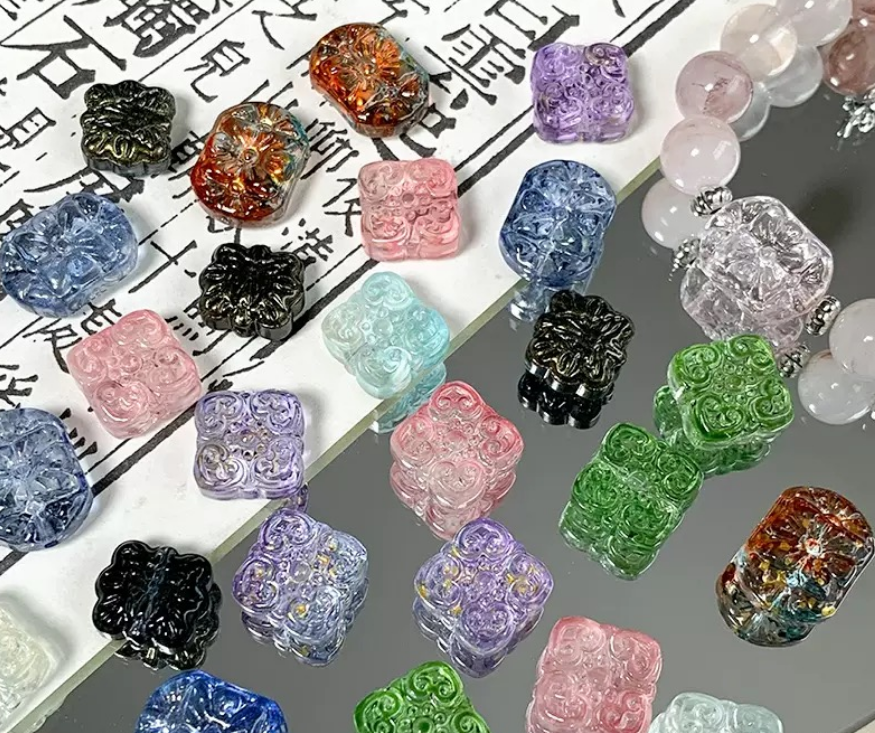 [開封] 各種穴付き花ビーズ DIY 手芸パーツ