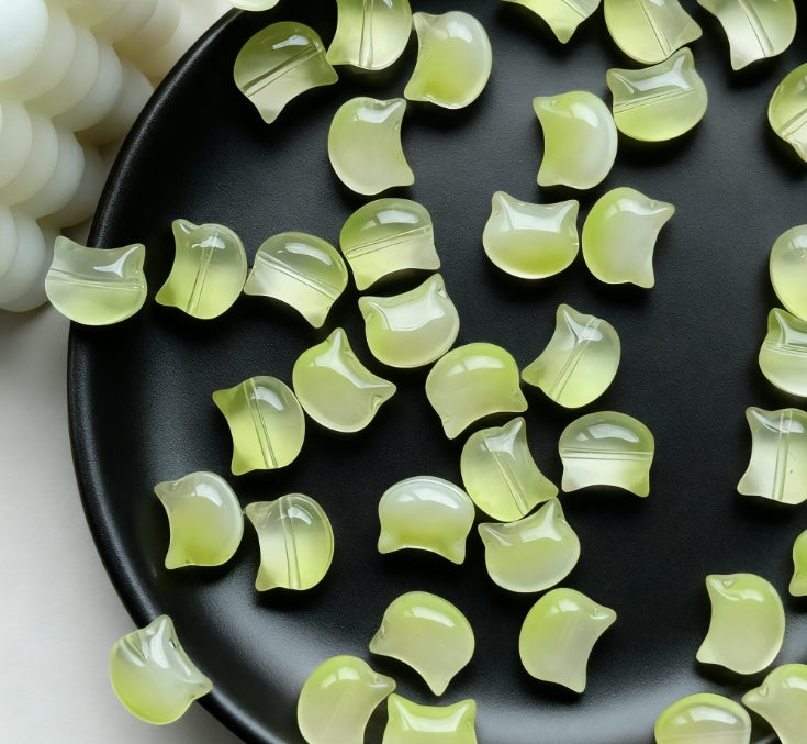 [Q06]彩絨の猫コタツ・多色猫型有孔ビーズ：マカロン柔らかな可愛いビーズ 5 個ミックス